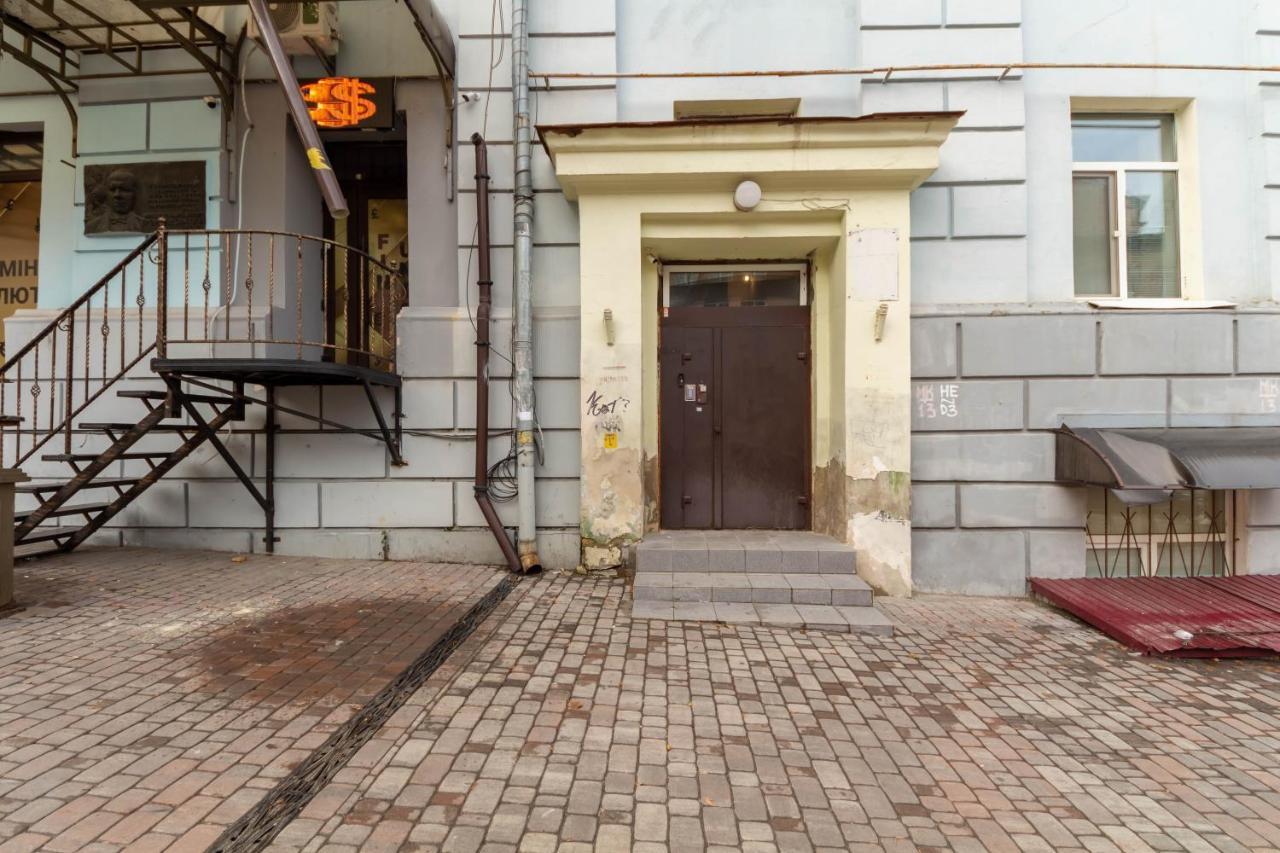Дизайнерські Апартаменти У Центрі Біля Цуму Kyiv Exterior photo